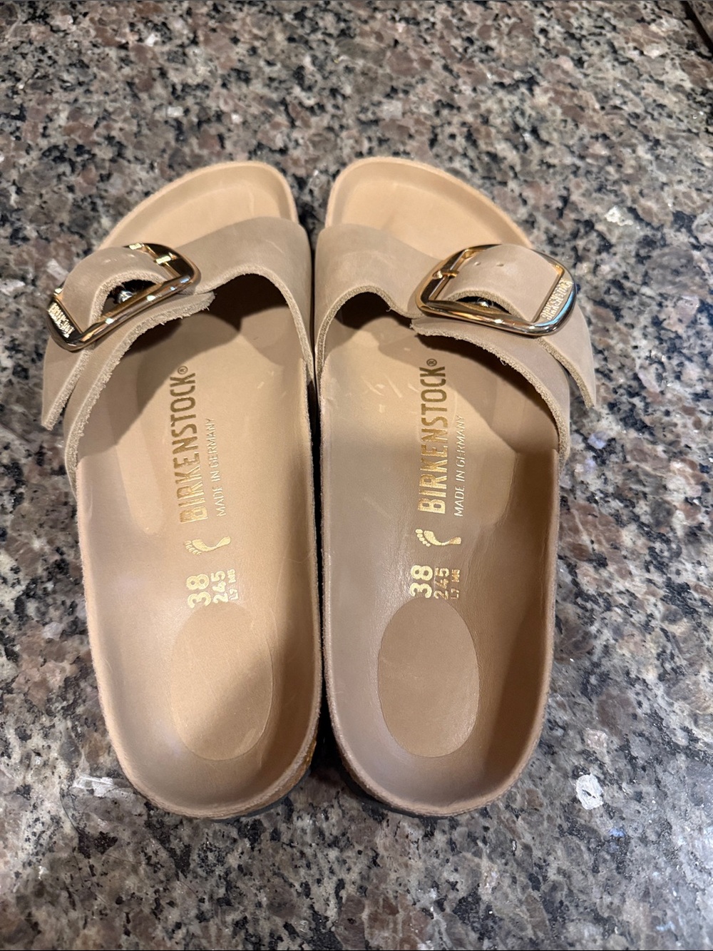 Birkenstock Women’s Tan Single-Buckle Slide Sandals